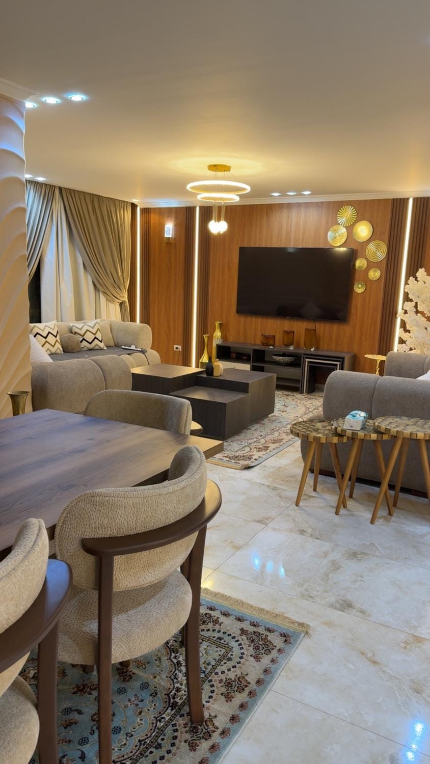شقة بالمهندسين ديلوكس دورين أربع غرف Apartment in Egypt
