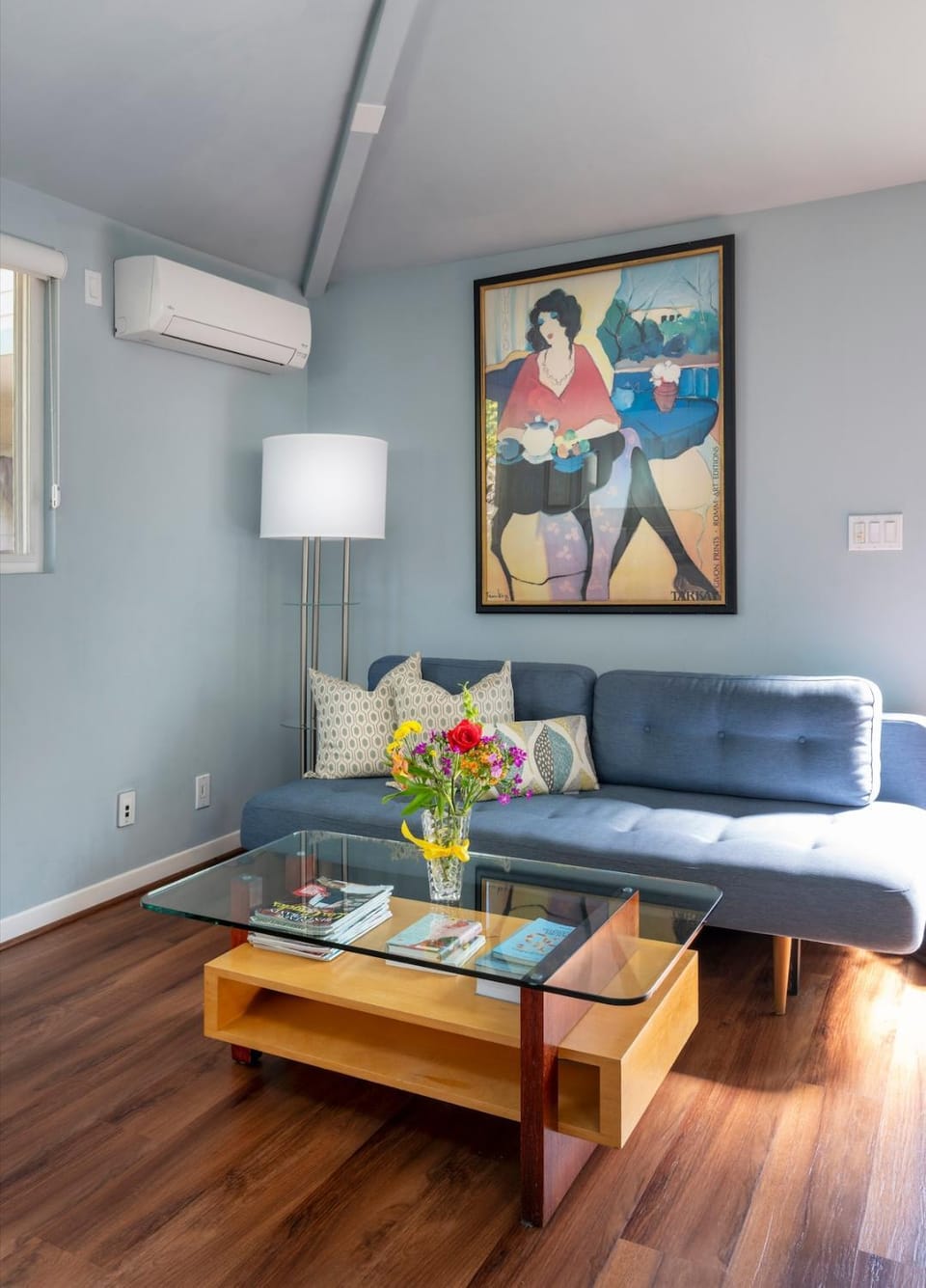 Decorative detail, Seating area, air conditioner