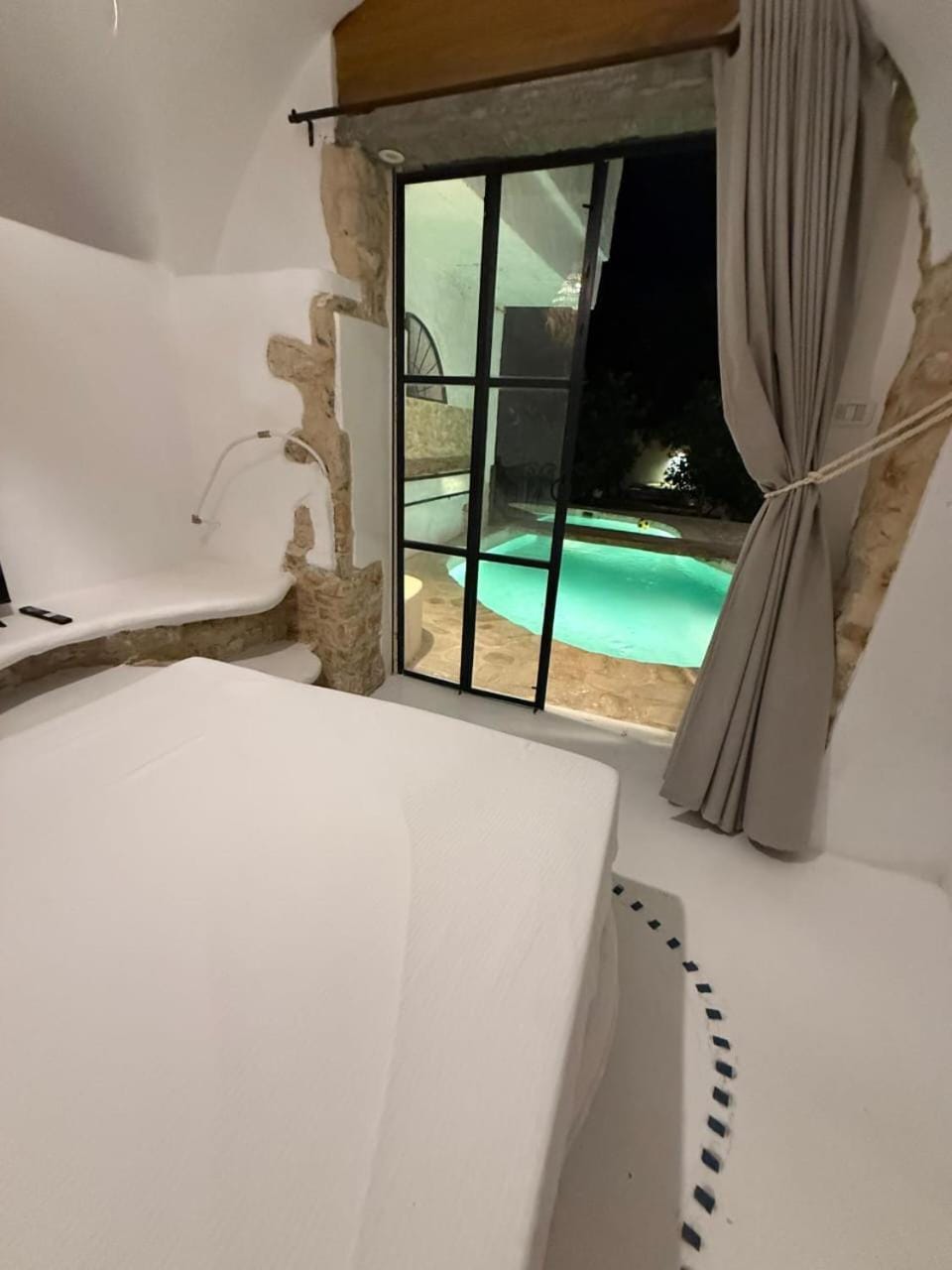 Bed, Photo of the whole room, Bedroom, Pool view, Swimming pool