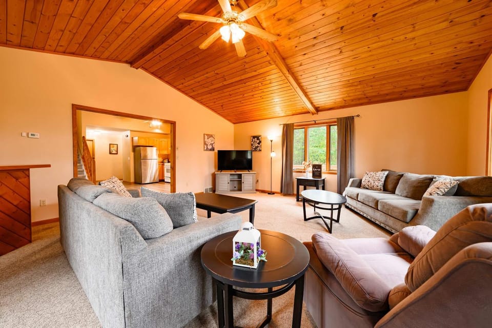 Up North Getaway House in Gaylord