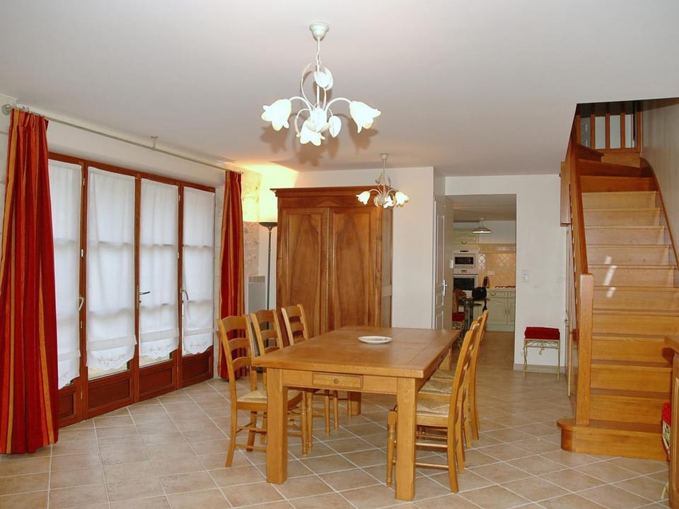 Authentique Maison de Vigneron XIXe au Coeur du Val de Loire, 4 Chambres, Parking, Jardin - FR-1-381-126 House in Centre-Val de Loire