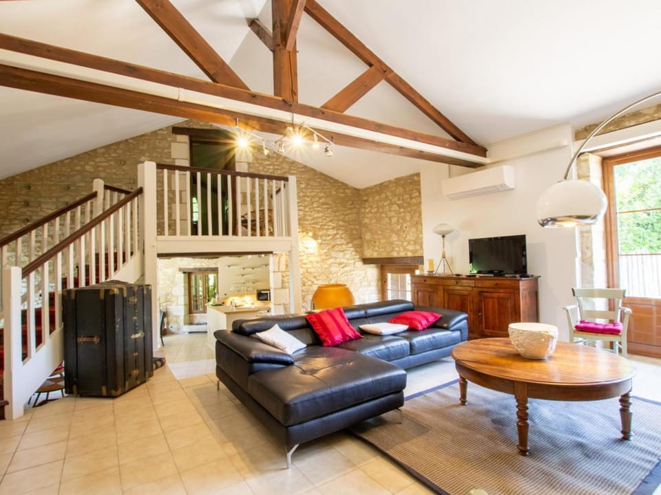 Charmant gîte en pierre avec piscine chauffée et animaux acceptés près de Périgueux - FR-1-616-480 House in Nouvelle-Aquitaine