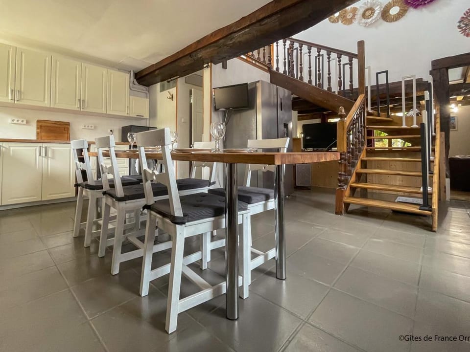 Maison calme avec spa, piscine chauffée et jardin en Normandie - FR-1-497-254 House in Normandy