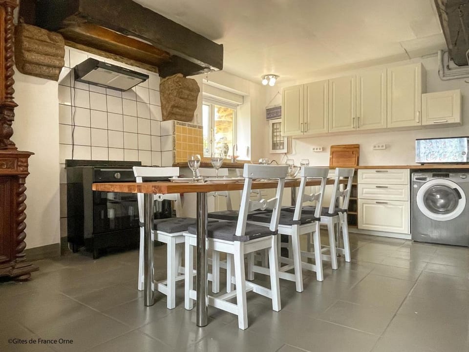 Maison calme avec spa, piscine chauffée et jardin en Normandie - FR-1-497-254 House in Normandy