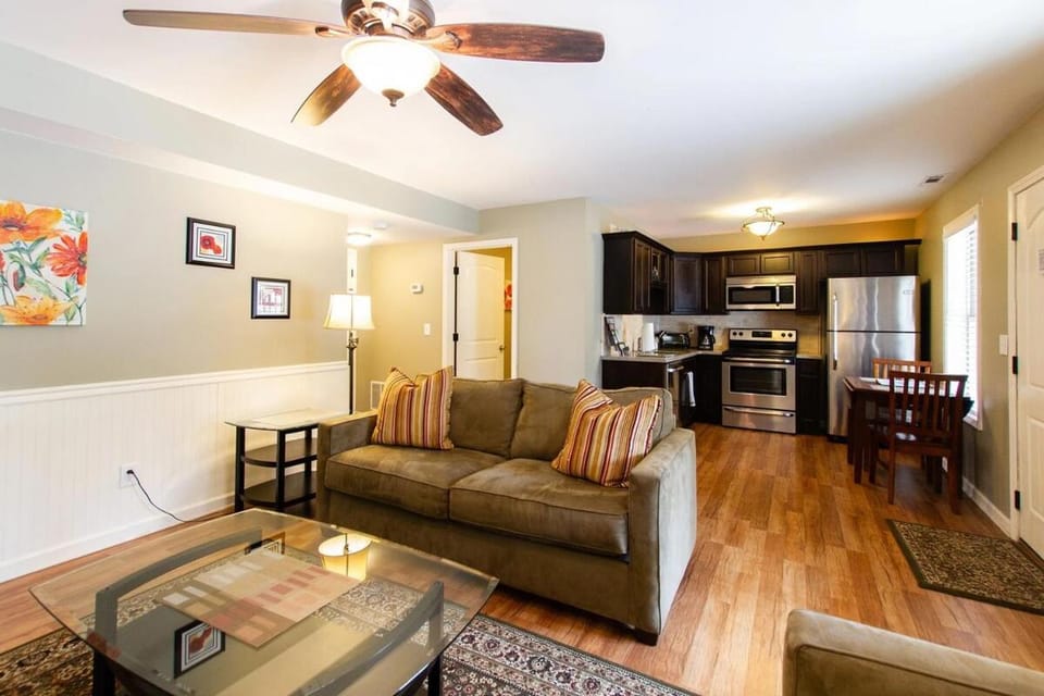 Kitchen or kitchenette, Living room, Dining area