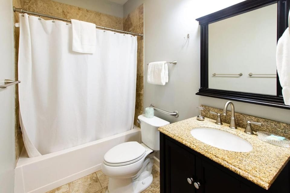 Miners Ridge Villa on Choice Ave - Steps to Downtown Apartment in Dahlonega