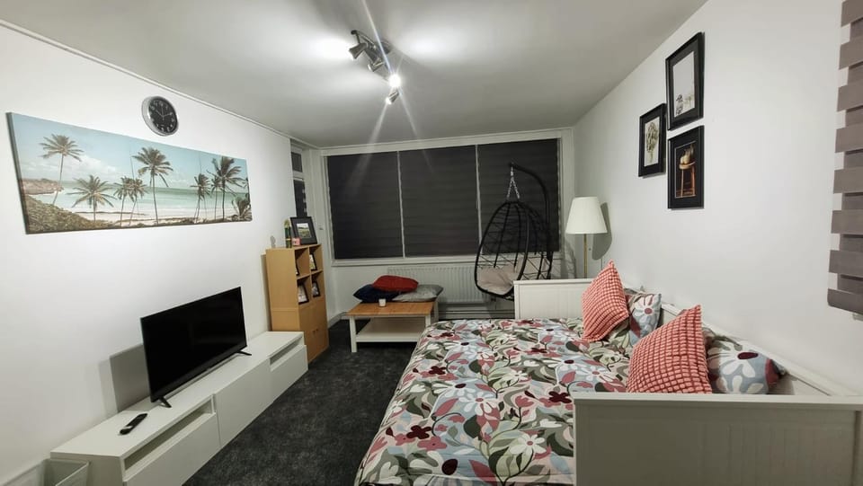 TV and multimedia, Seating area