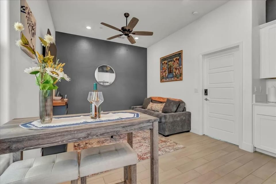Peaceful Guest Casita with Private Entrance and No Cleaning Fee Apartment in Hanford