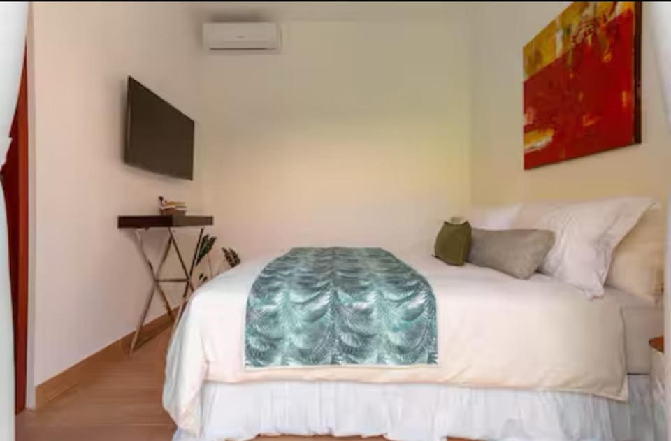 Three Bedrooms Elegant Home The White Door Villa Villa in Denpasar
