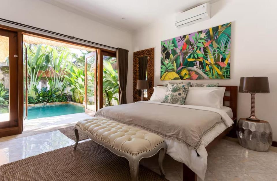 Three Bedrooms Elegant Home The White Door Villa Villa in Denpasar