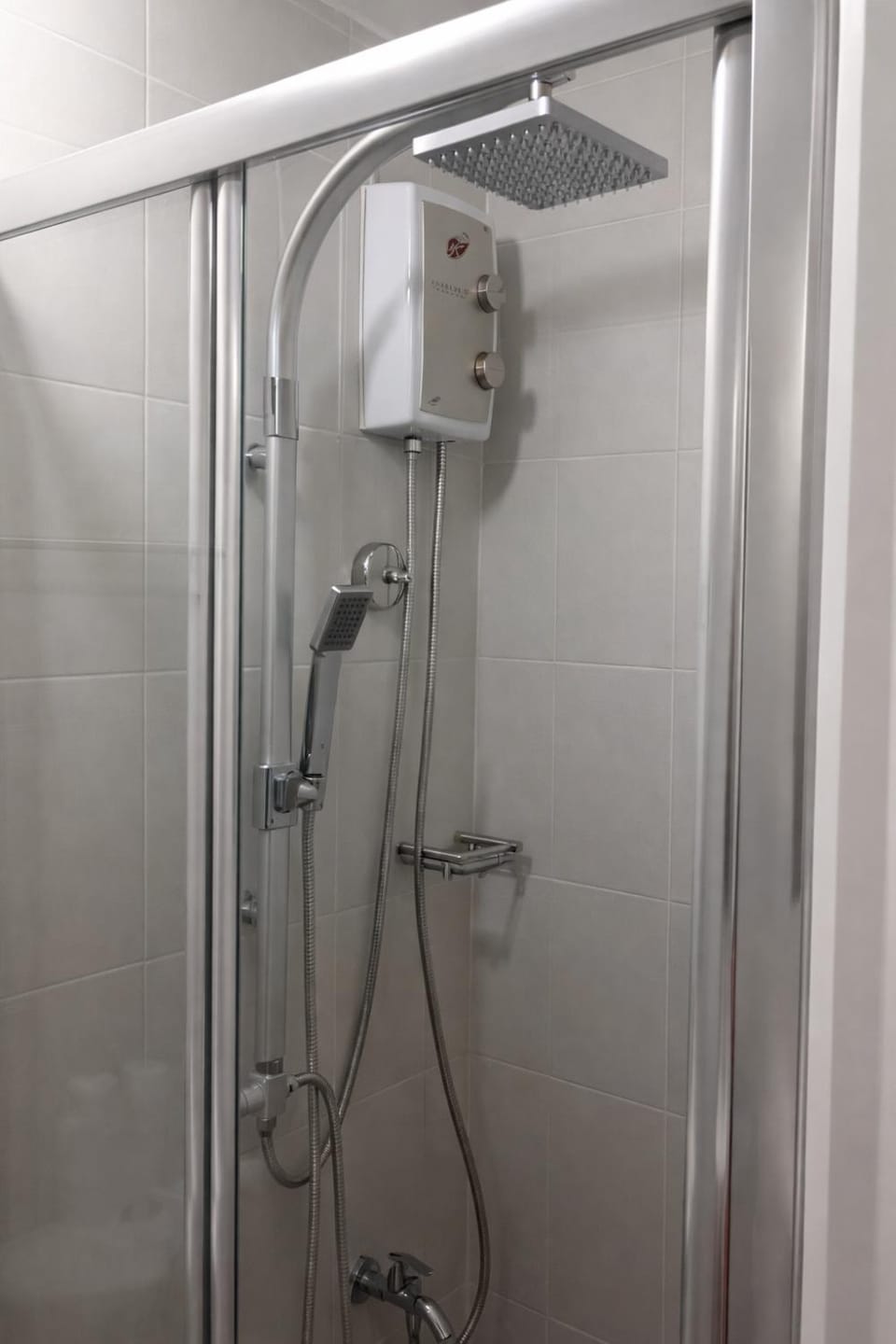 Shower, Bathroom, heating