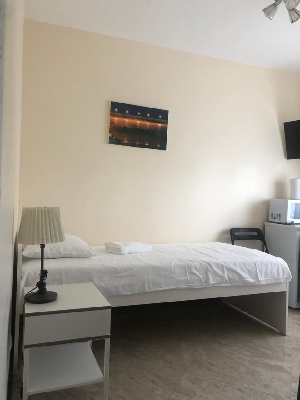 Bed, TV and multimedia