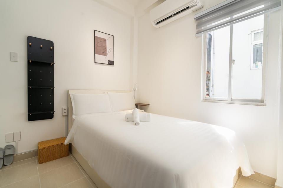 Bed, Photo of the whole room, Bedroom, air conditioner