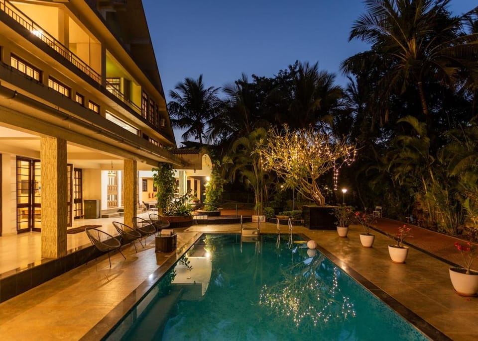 Patio, Pool view, Swimming pool