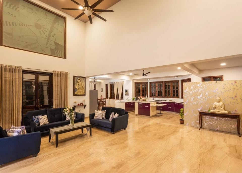 Living room, Seating area