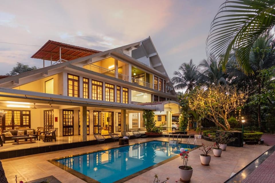 Patio, Pool view, Swimming pool