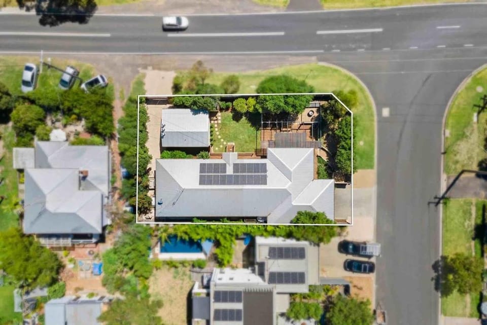 The Willows Coastal Retreat in Old Ocean Grove House in Ocean Grove