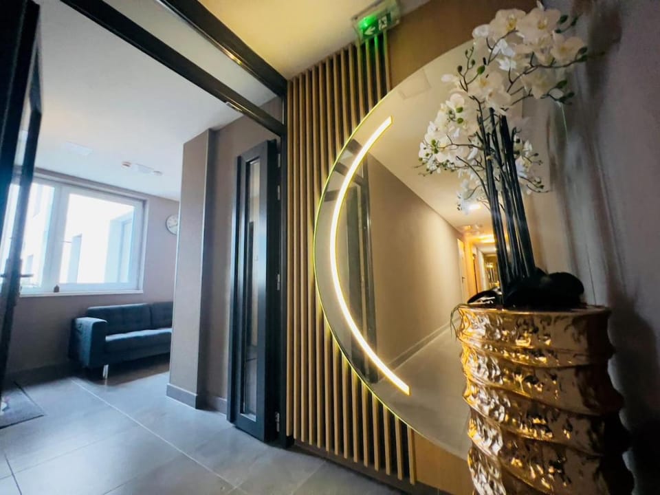 Karzo Property LK 207 Free Garage Apartment in Budapest