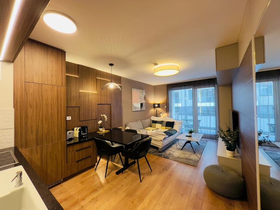 Karzo Property LK 207 Free Garage Apartment in Budapest