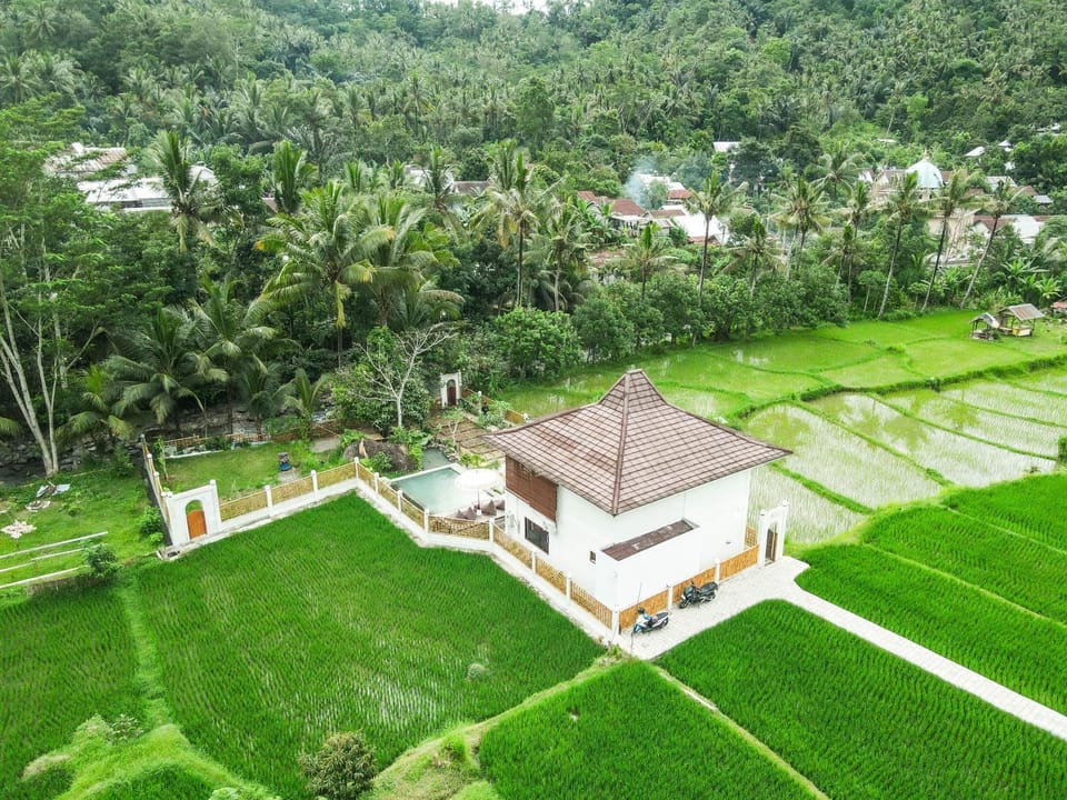 Property building, Garden view, Mountain view