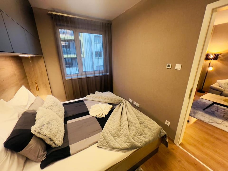 Karzo Property LK 210 Free Garage Apartment in Budapest