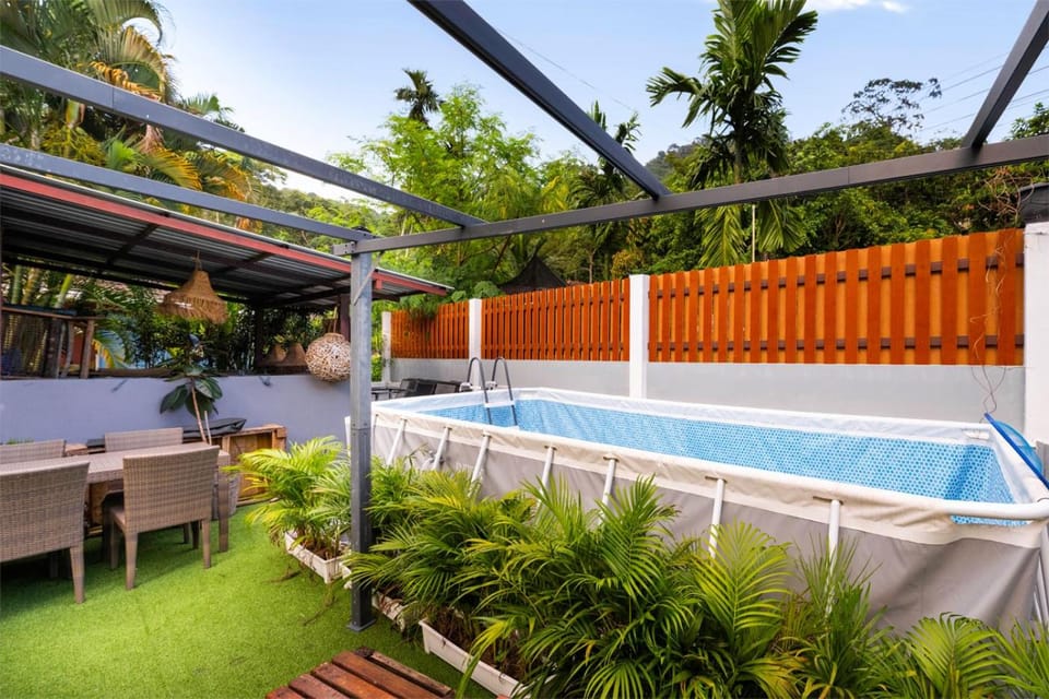 Patio, Garden, Swimming pool