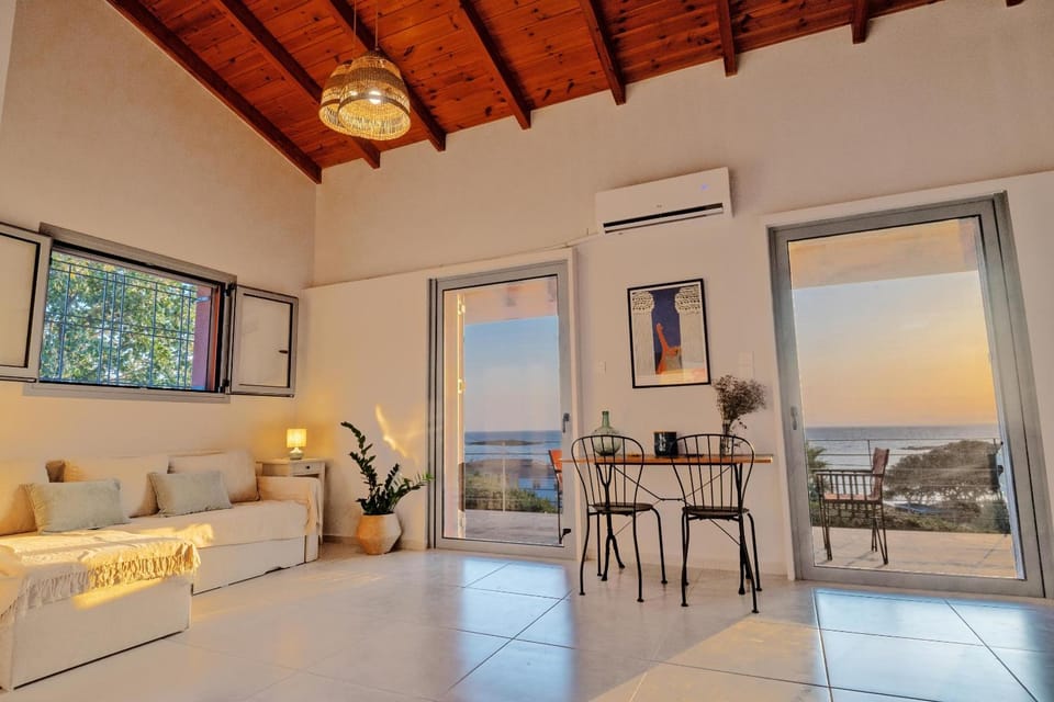 Natural landscape, View (from property/room), Balcony/Terrace, Living room, Seating area