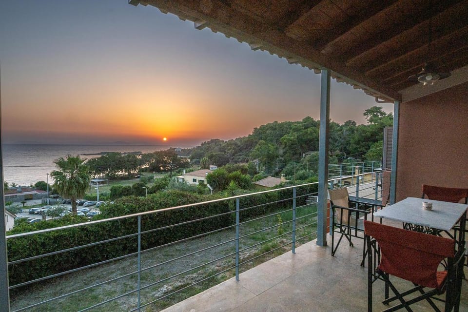 Natural landscape, View (from property/room), Balcony/Terrace, Sea view, Sunset