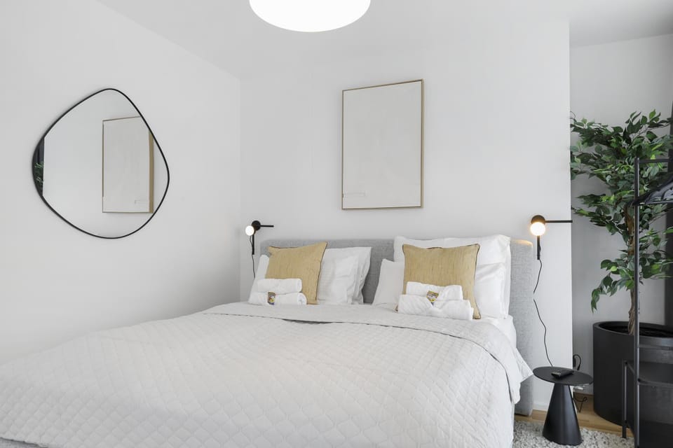 Bed, Bedroom