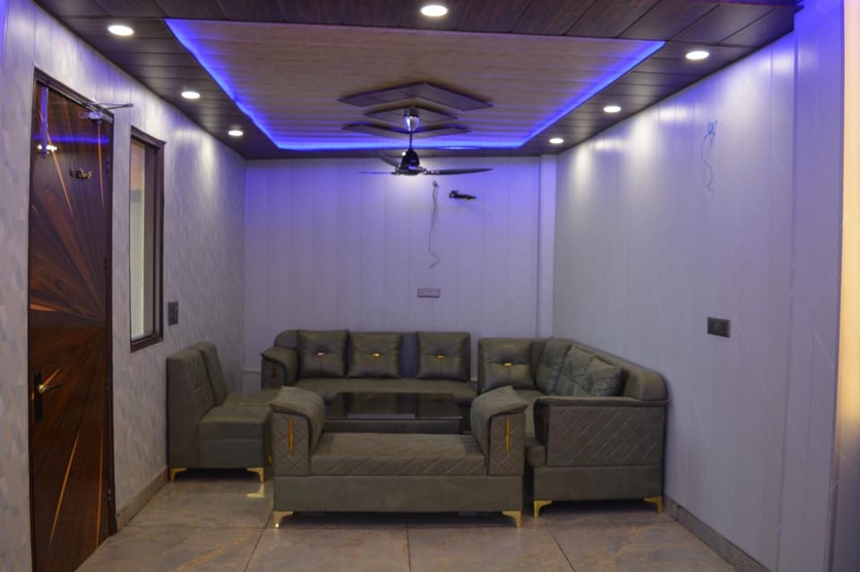 Arsh Villa Bed and Breakfast in Delhi