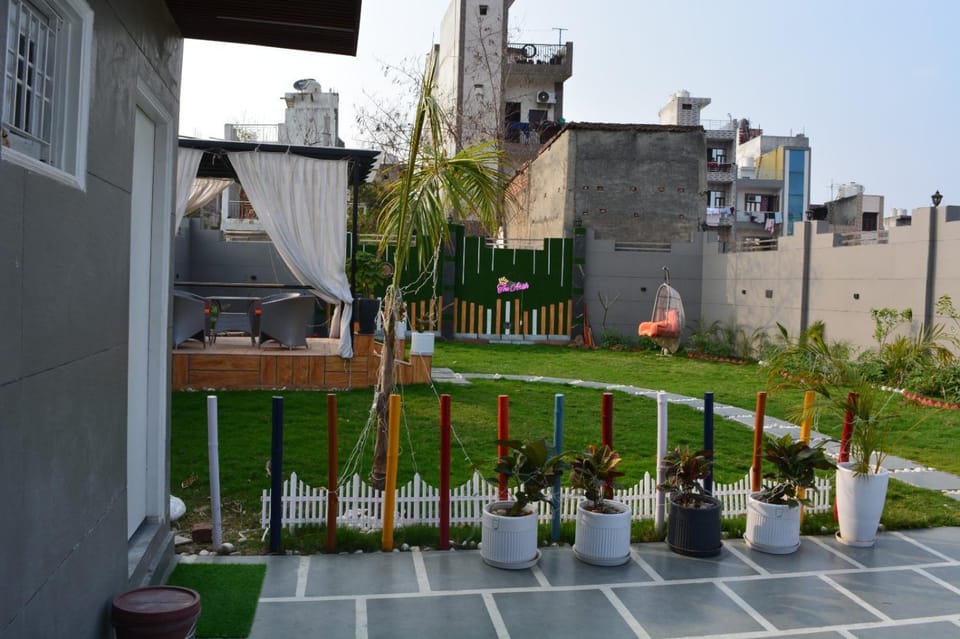 Arsh Villa Bed and Breakfast in Delhi
