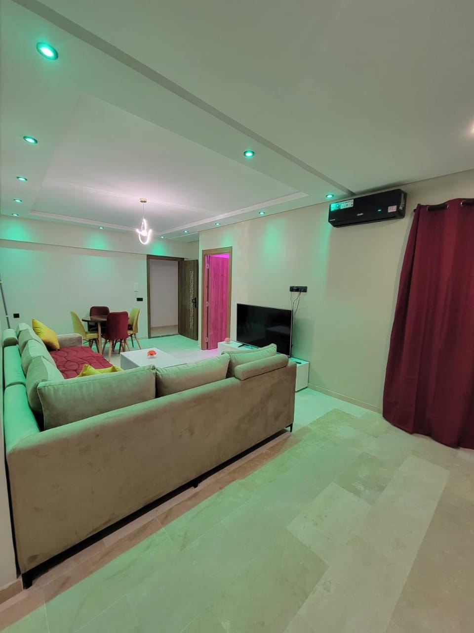 Communal lounge/ TV room, TV and multimedia, Living room