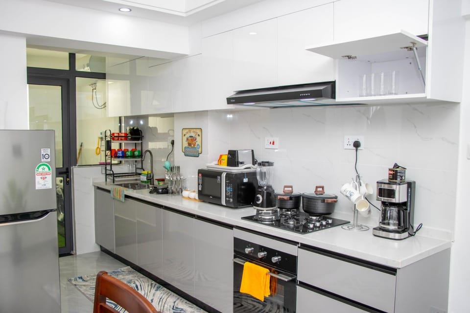 Coffee/tea facilities, Kitchen or kitchenette, minibar, oven, stove, toaster
