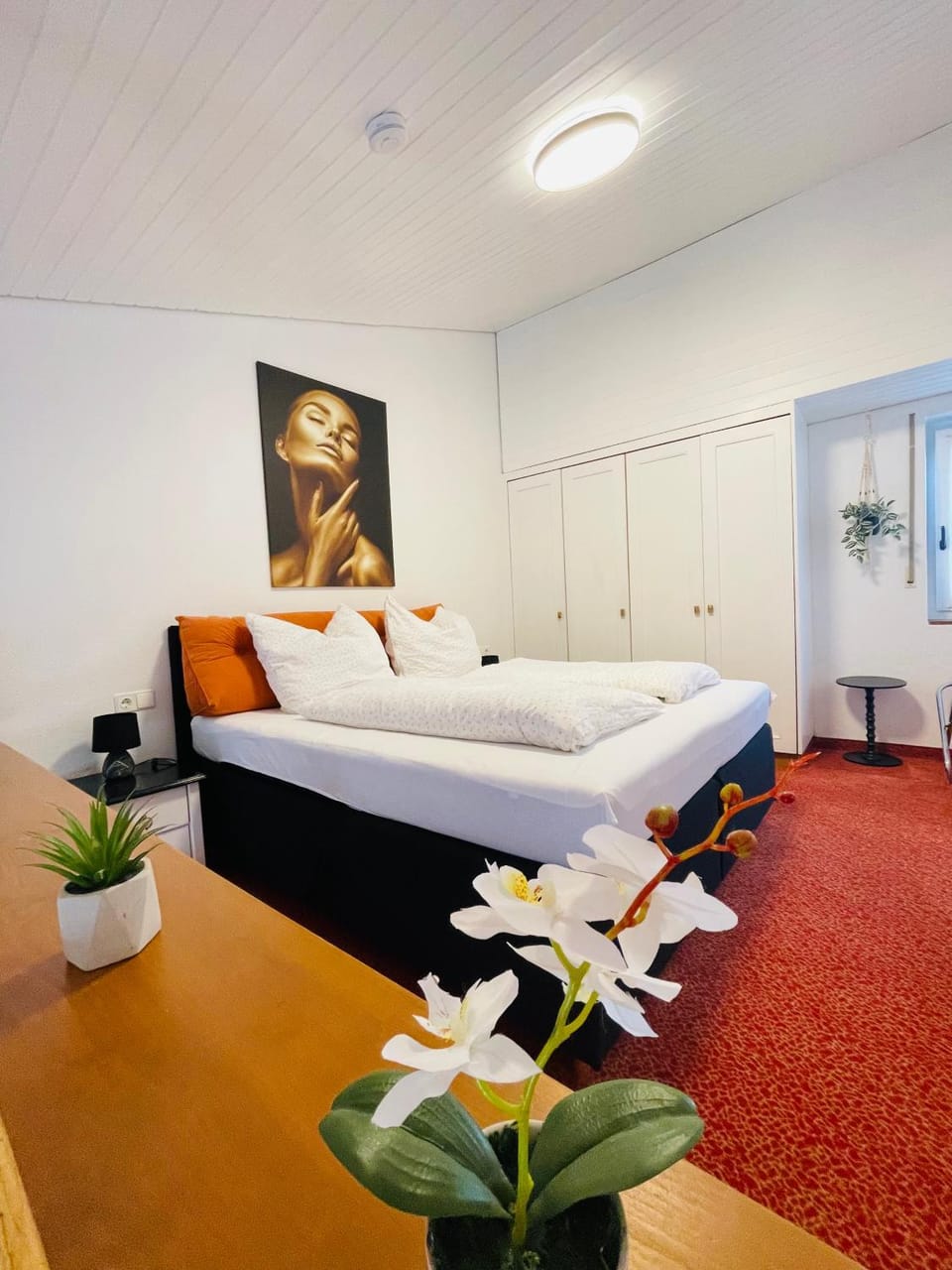 Das CLASSIQUE Galerieappartement 50qm - Elegant und geräumig wohnen - Espressomaschine, Airfryer, Balkon, Vierbeinerfreundlich, Parkgarage -AppHaus Poseidon Apartment in Bavaria