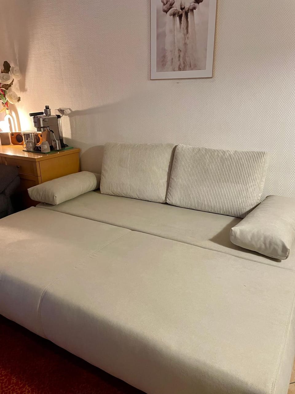 Bed, Living room, Photo of the whole room