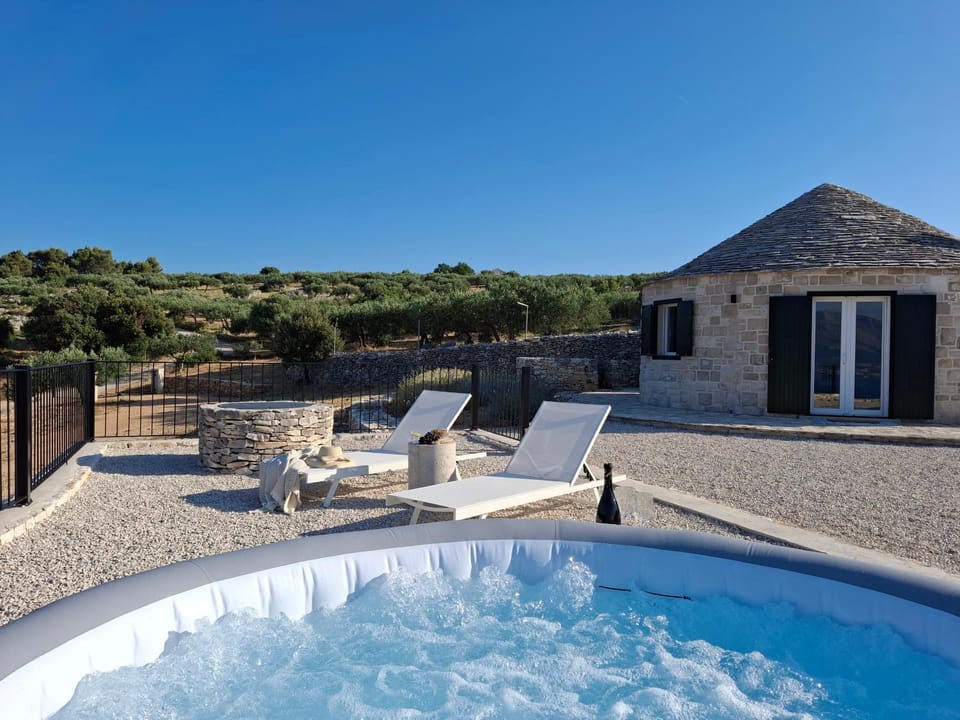 Agroturizam Rotunda - Nature Escape Farm Stay in Split-Dalmatia County