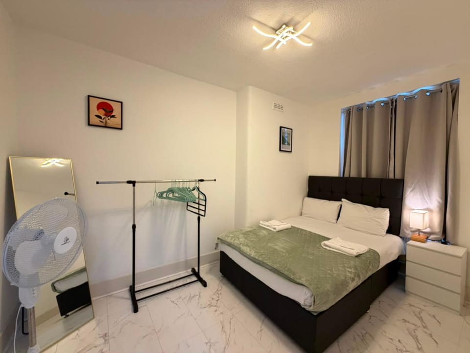 Nice 2 bedroom flat on second floor Apartment in City of Westminster