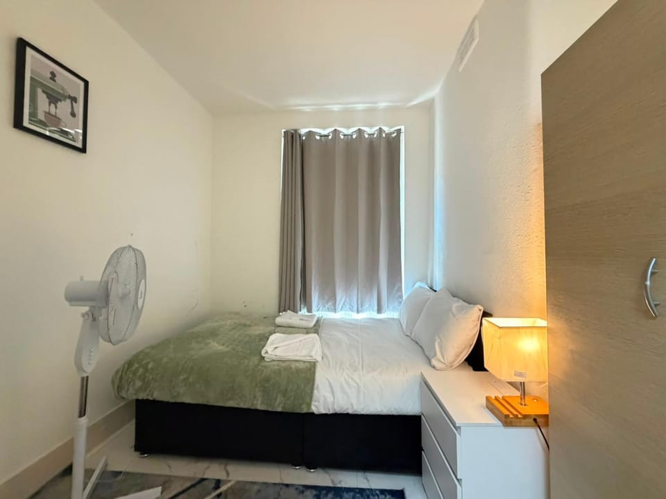 Nice 2 bedroom flat on second floor Apartment in City of Westminster