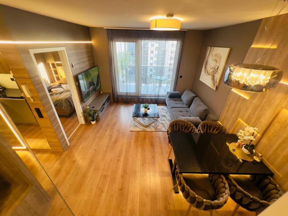 Karzo Property LK 603 Free Garage Apartment in Budapest