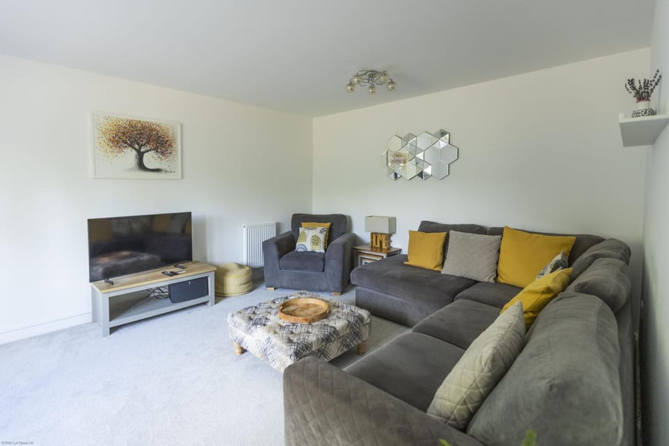 TV and multimedia, Living room, Seating area