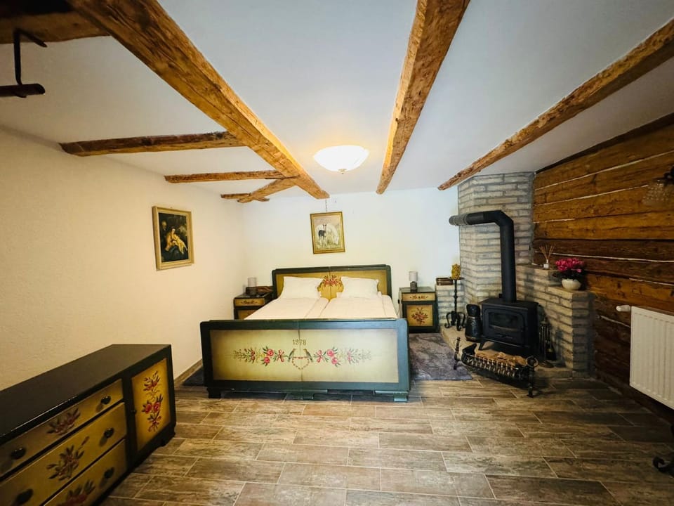 Vila Eruga - Ap nr 1 Nature lodge in Timiș County
