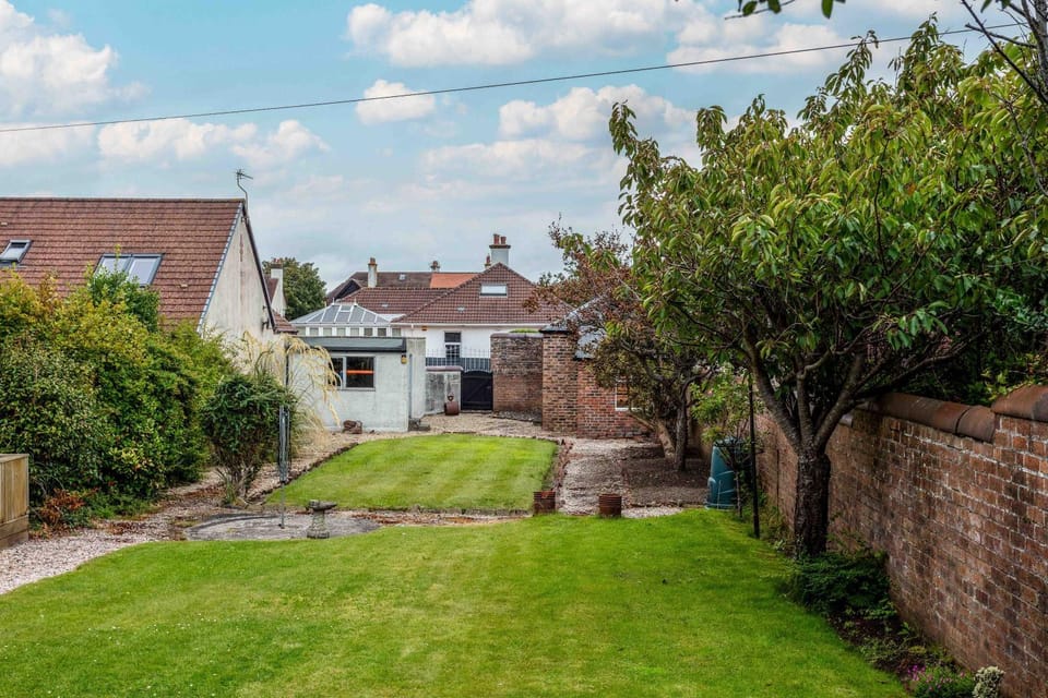 Property building, Garden view