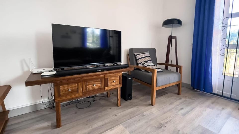 Communal lounge/ TV room, TV and multimedia, Evening entertainment