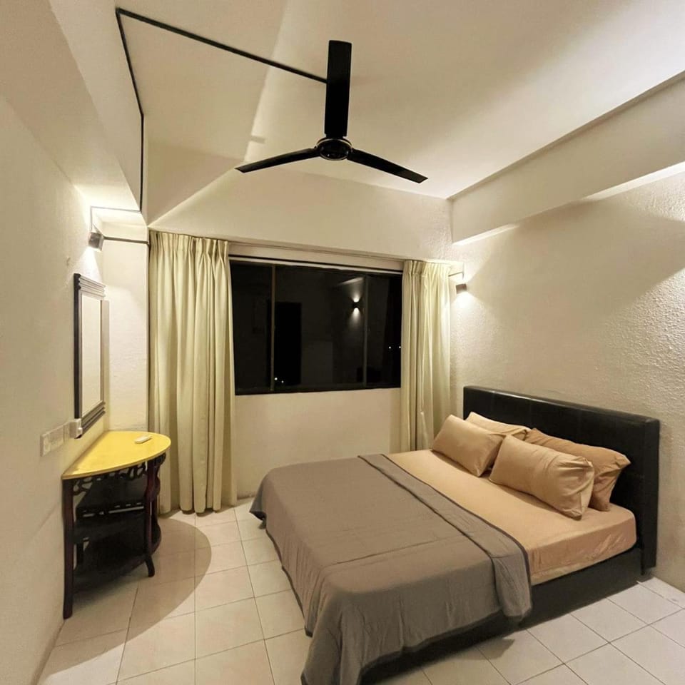 Bed, View (from property/room), Photo of the whole room, Bedroom, air conditioner