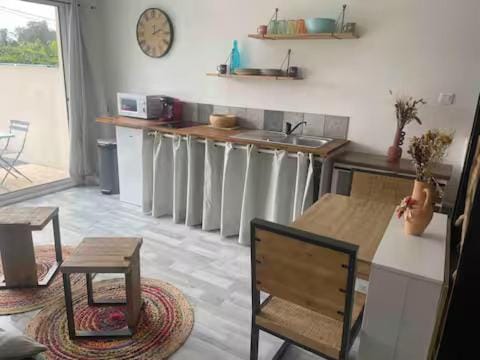 Studio Aytré Apartment in Nouvelle-Aquitaine