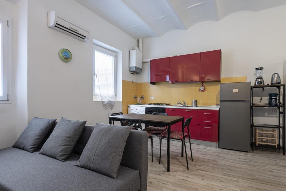 Kitchen or kitchenette, Living room, Seating area, Dining area, oven, stove, air conditioner
