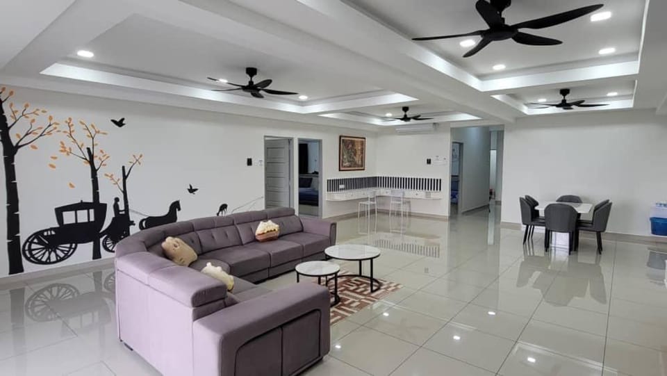 Horizon Luxe WiFi n KTV Apartment in Perak