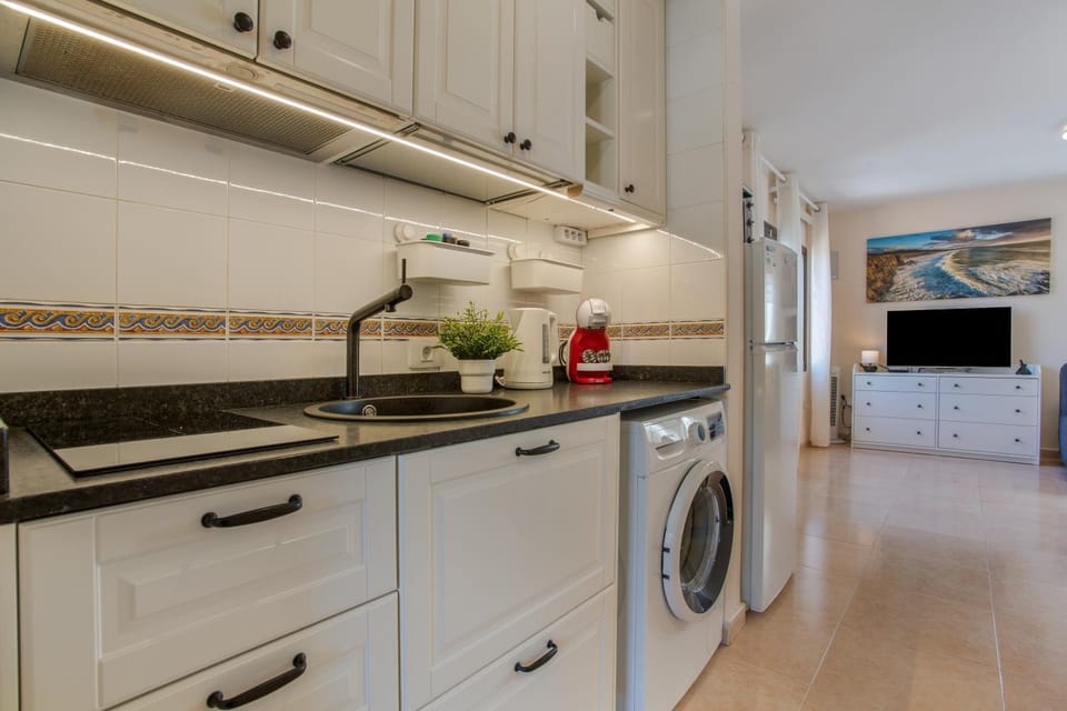 Kitchen or kitchenette, Living room