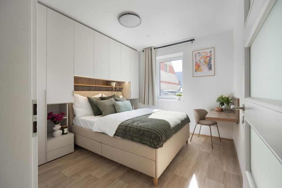 Bed, Bedroom