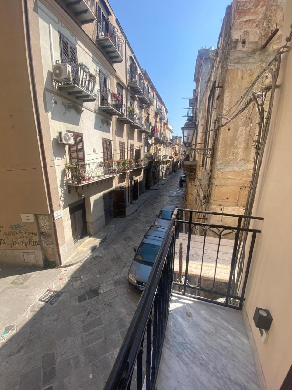 Neighbourhood, View (from property/room), Balcony/Terrace, Street view